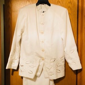 Gorgeous cream skirt suit